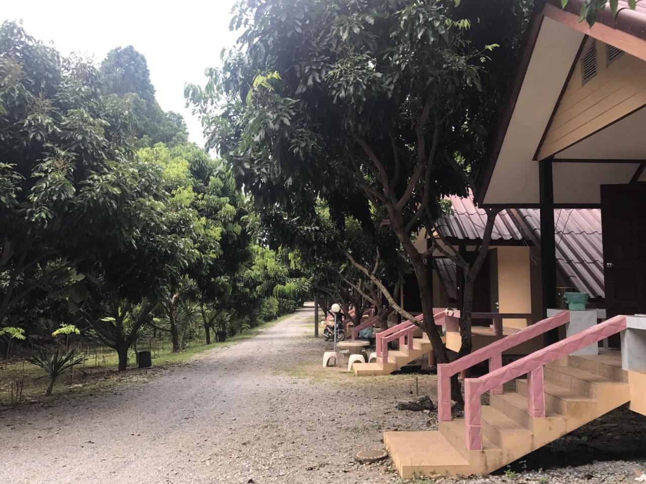 サッタヒープ Baan Rai Pu Faヴィラ エクステリア 写真